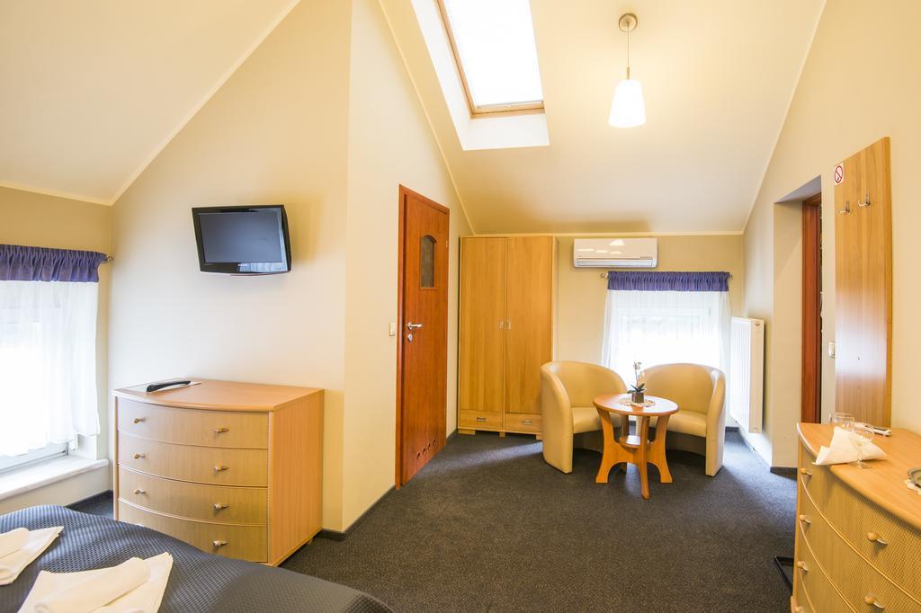 H31 Apart otel Poznan Oda fotoğraf
